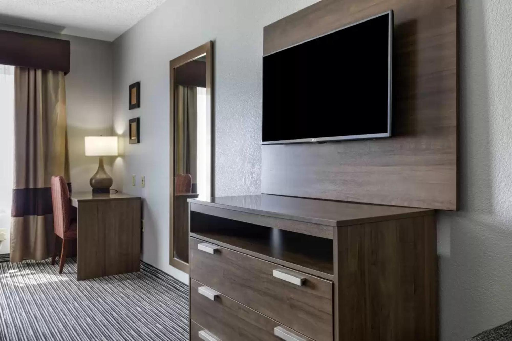 Quality Inn & Suites I-35 E-Walnut Hill Dallas Kültér fotó