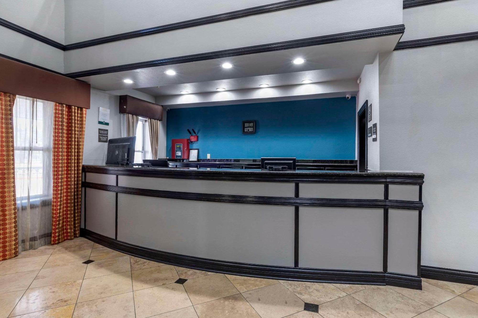Quality Inn & Suites I-35 E-Walnut Hill Dallas Kültér fotó